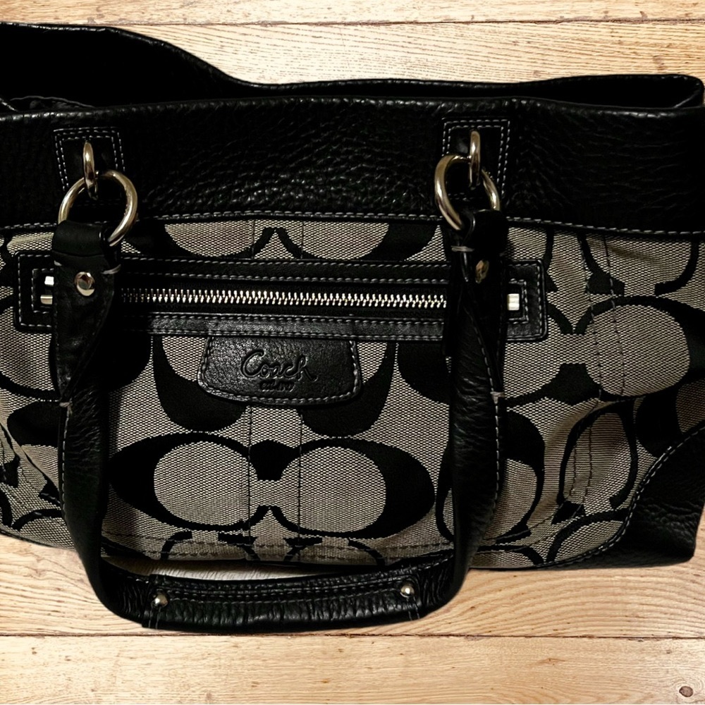 Classic COACH Shoulder Bag 13”x9”x4” Outside zip pocket Roomy. Black/deep tan.